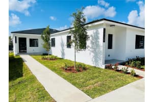 12132 Sw 218 St 12132, Miami 12132 Sw 218 St 12132, Miami