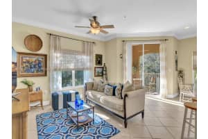 5035 Fairways Cir 305, Vero Beach