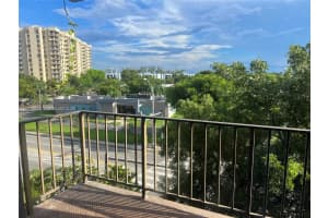 1465 Ne 123rd St 515, North Miami