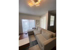 3165 Ne 184th St 6304, Aventura