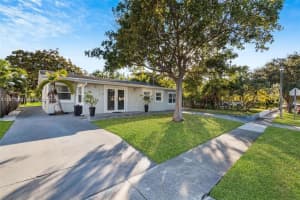 1946 Sw 20th St 1946, Miami