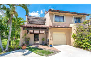 3350 Torremolinos Ave F-40, Doral