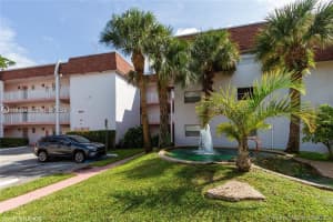 8000 Lagos De Campo Blvd A-303, Tamarac