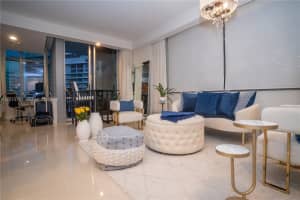 1395 Brickell Ave 3012, Miami