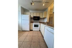 142 Nw 60th Ave 6-2, Margate