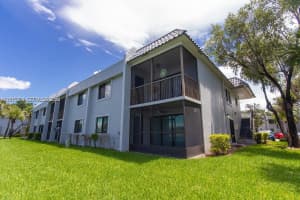 16561 Blatt Blvd 201, Weston