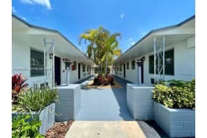 13035 Emerald Dr 356, North Miami
