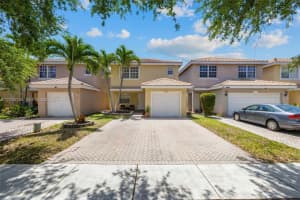 9288 Nw 55th St, Sunrise