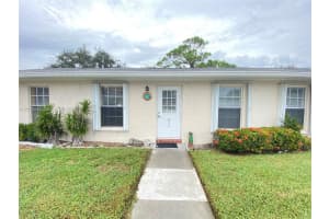 432 Bennington Ln 432, Lake Worth