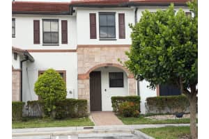10606 W 33rd Way 10606, Hialeah 10606 W 33rd Way 10606, Hialeah