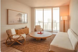 275 Sw 6th St 5308, Miami