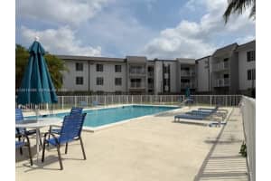 5201 Nw Geneva Way 103, Doral