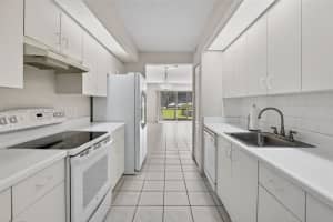 700 Sw 137th Ave 110h, Pembroke Pines