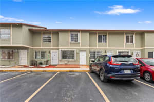 4079 W 9th Ln 74, Hialeah