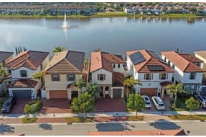 3460 W 103rd Ter, Hialeah