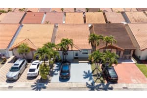 5471 W 27th Ct, Hialeah