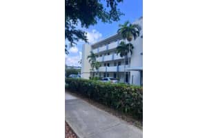 1701 Ne 191st St A104, Miami 1701 Ne 191st St A104, Miami