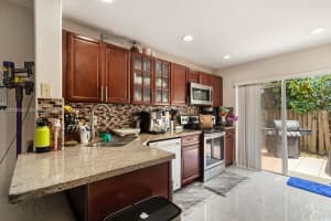 5605 Nw 109th Ave 71, Doral