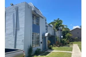 14220 Ne 3rd Ct 10a, Miami 14220 Ne 3rd Ct 10a, Miami