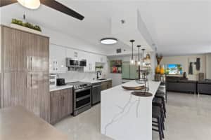 3600 Mystic Pointe Dr 306, Aventura