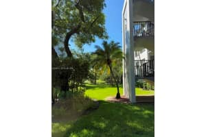 400 Sw 134th Way 103f, Pembroke Pines