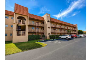 9800 Sunrise Lakes Blvd 202, Sunrise