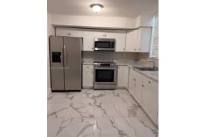6170 Sw 68th St 21, South Miami 6170 Sw 68th St 21, South Miami