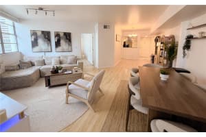 825 Brickell Bay Dr 2050, Miami
