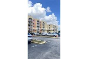 6990 Nw 186th St 4-210a, Hialeah