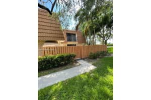 135 Heritage Way, West Palm Beach