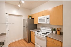 1919 Van Buren St 115a, Hollywood