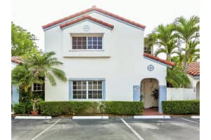 1395 Cottonwood Cir 1395, Weston 1395 Cottonwood Cir 1395, Weston