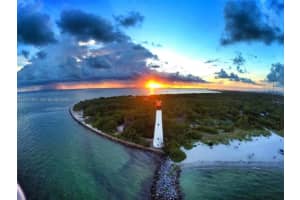 325 Fernwood Rd 10, Key Biscayne
