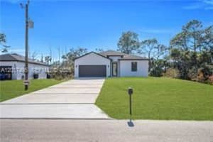 621 Greenbriar Blvd, LEHIGH ACRES