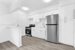 13210 Memorial Hwy 213, North Miami 13210 Memorial Hwy 213, North Miami