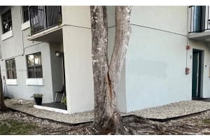 7235 Nw 179th St 101, Hialeah