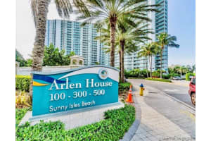 100 Bayview Dr 428, Sunny Isles Beach