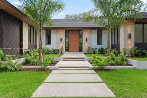 7840 Sw 98th St, Miami