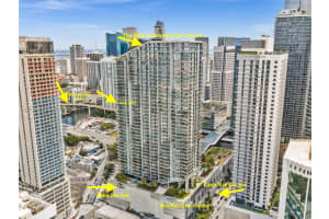 88 Sw 7th St 2011, Miami