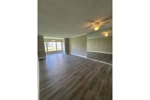 8060 N Sunrise Lakes Dr 105, Sunrise 8060 N Sunrise Lakes Dr 105, Sunrise