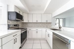 1931 Sabal Palm Dr 301, Davie