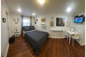 1030 S 62nd Ave B, Hollywood