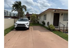 6720 Sw 21st St 1, Miami