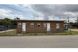 646 Nw 14th Ter Apt East, Fort Lauderdale