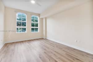 3001 Ne 185th St 219, Aventura
