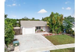9600 Richmond Cir, Boca Raton