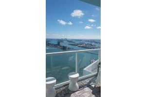 1900 N Bayshore Dr 4403, Miami