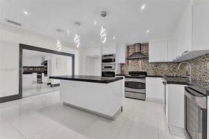 20441 Ne 30th Ave 106-9, Aventura