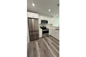 2030 Taylor St 2030, Hollywood