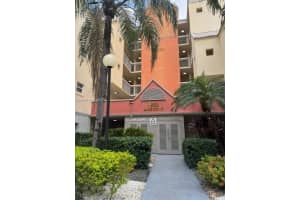 8323 Lake Dr 506, Doral 8323 Lake Dr 506, Doral